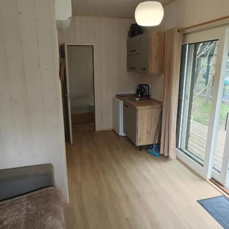 Greyhouse Apartment *